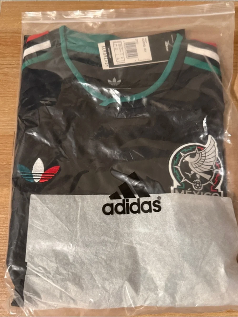 Black Mexico 2026 World Cup Jersey - Picture 4 of 4